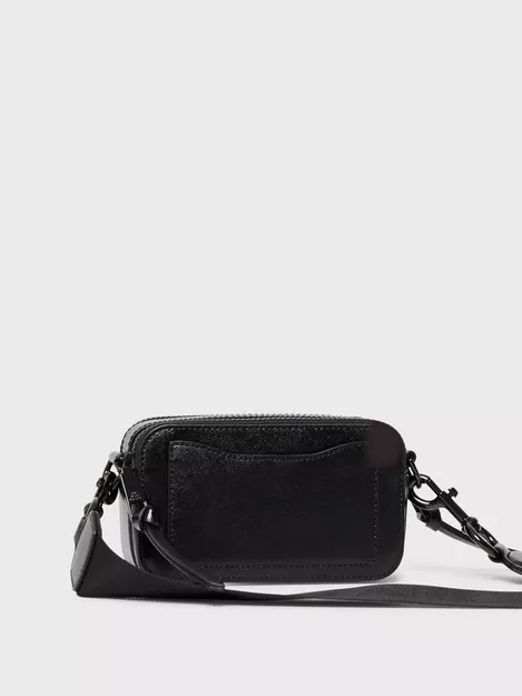 Marc Jacobs The Snapshot DTM  Black leather handbags, Marc jacobs, Leather  crossbody bag