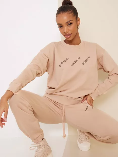 Ofcl Studio Embroidered Short Tracksuit