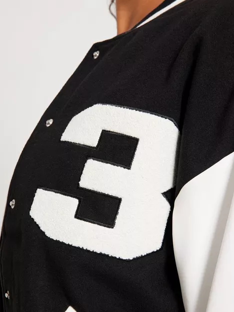 Overfladisk Specificitet brevpapir Buy Nelly Varsity Jacket - Black/White | Nelly.com
