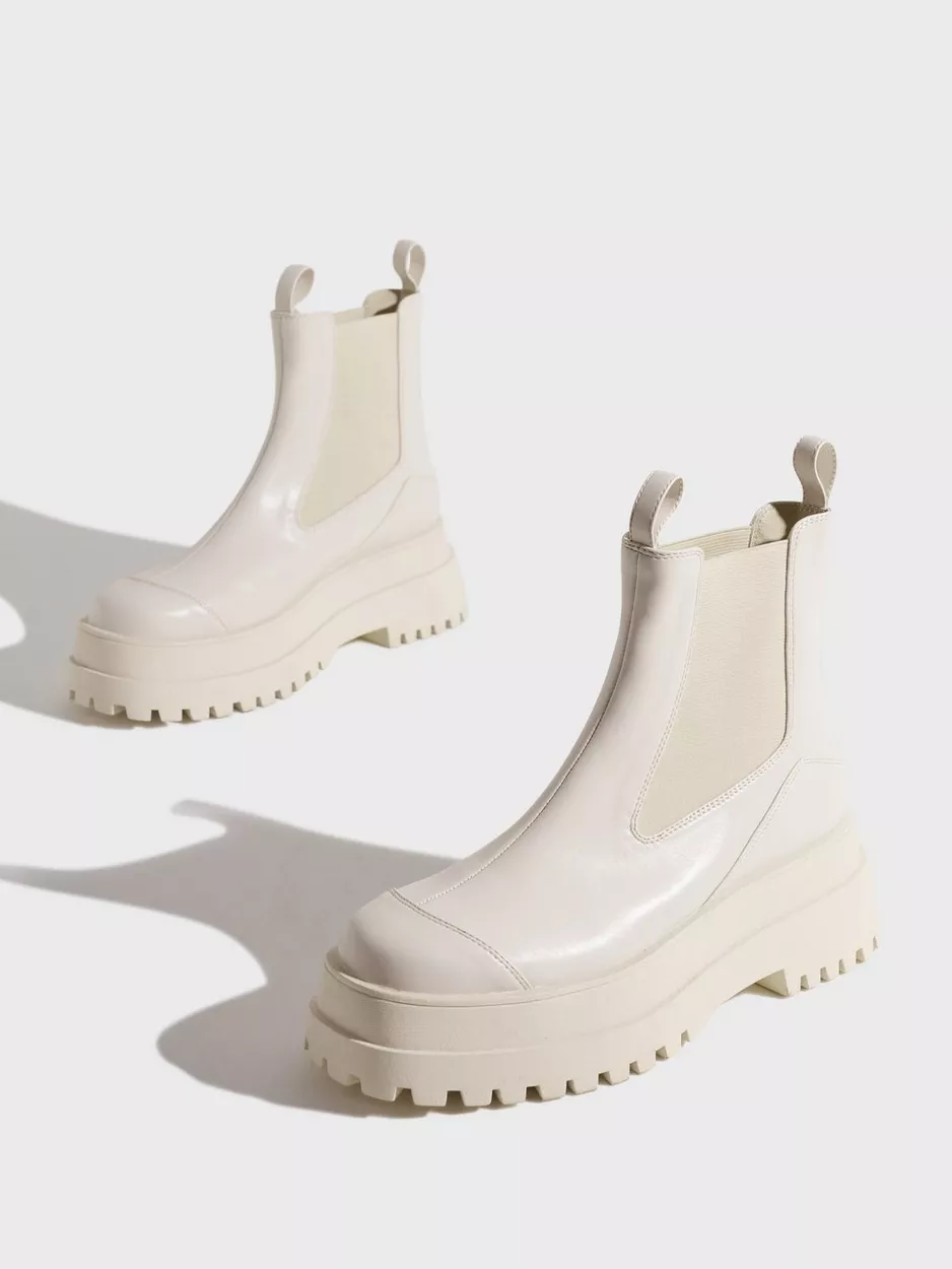 Nelly - Cream - All Day Chelsea Boot
