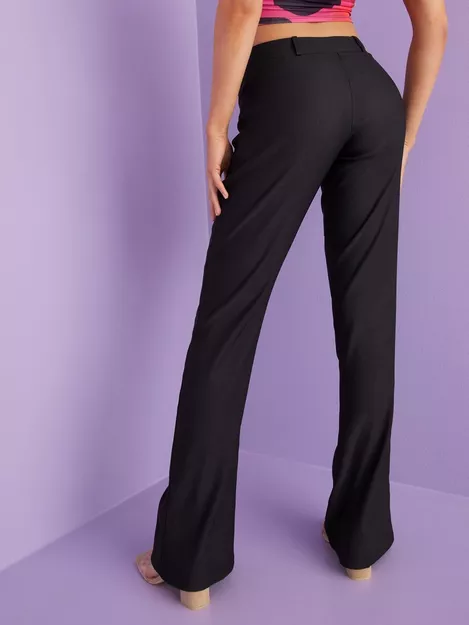 Buy Nelly Low Waist Suit Pant - Black