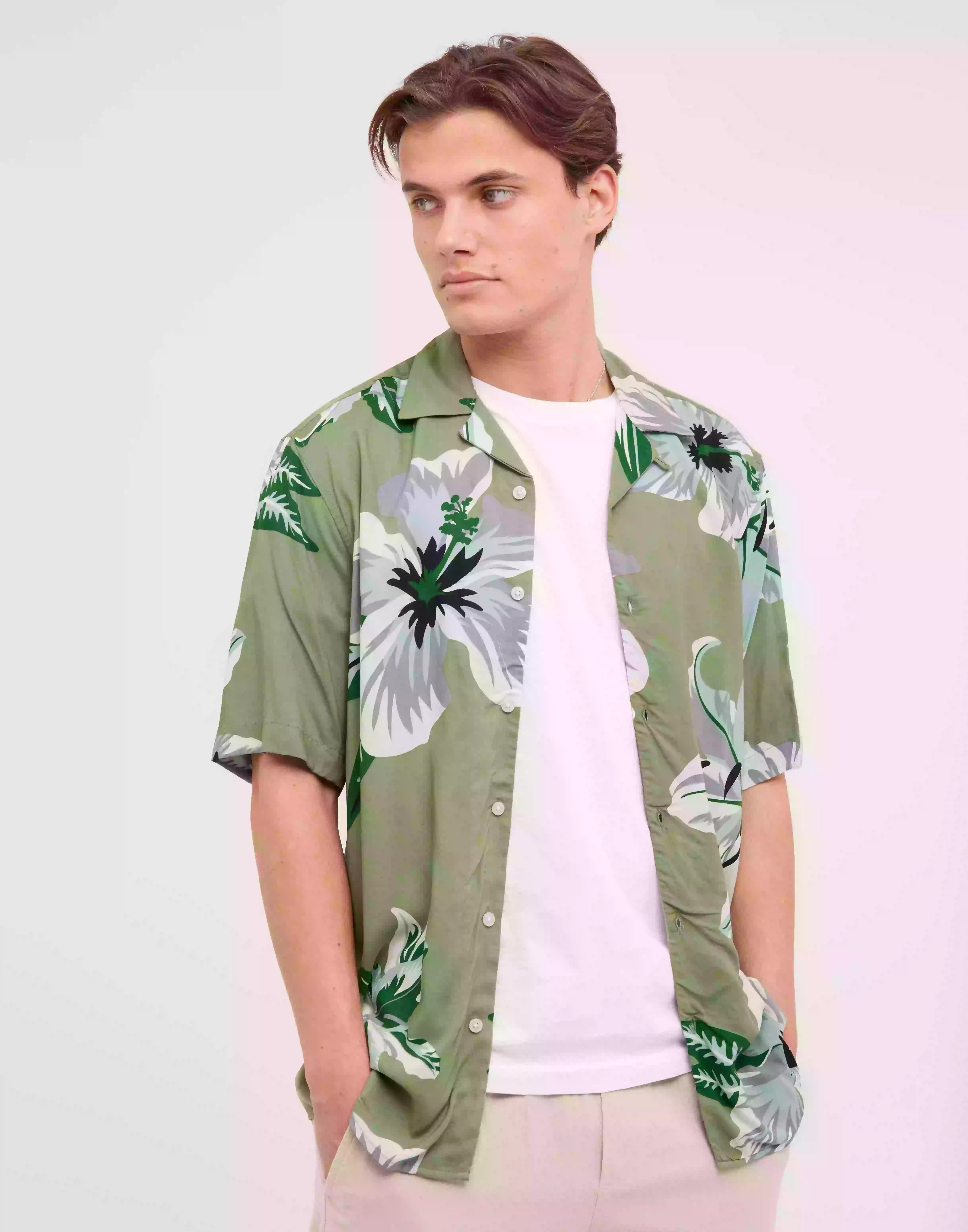Only & Sons Onsdan Life Reg Ss Aop Viscose Shir Kortärmade skjortor Oil Green