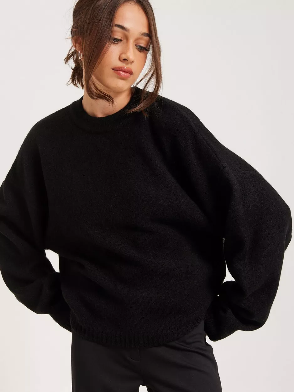 NLY Trend - Stickade tröjor - Svart - Sleeve Focus Knit Sweater - Tröjor - Knitted sweaters