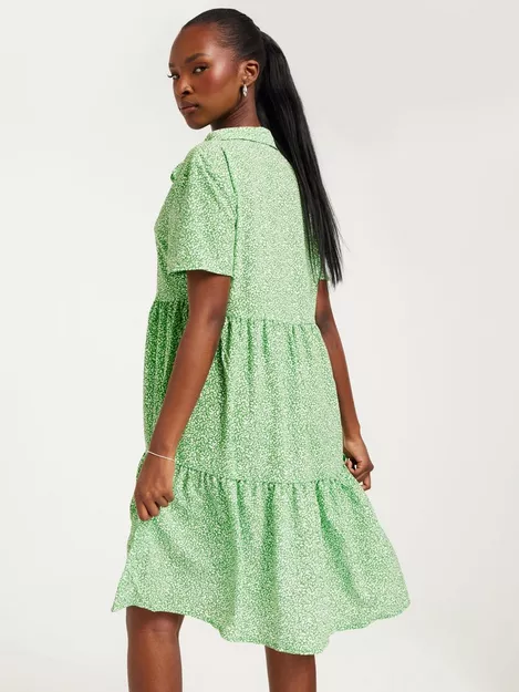 Buy JdY JDYPIPER S/S SHIRT DRESS WVN NOOS - Kelly Green Cloud Dancer Leaves