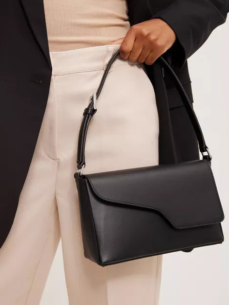 Caselle Black Leather Shoulder bag – ATP Atelier