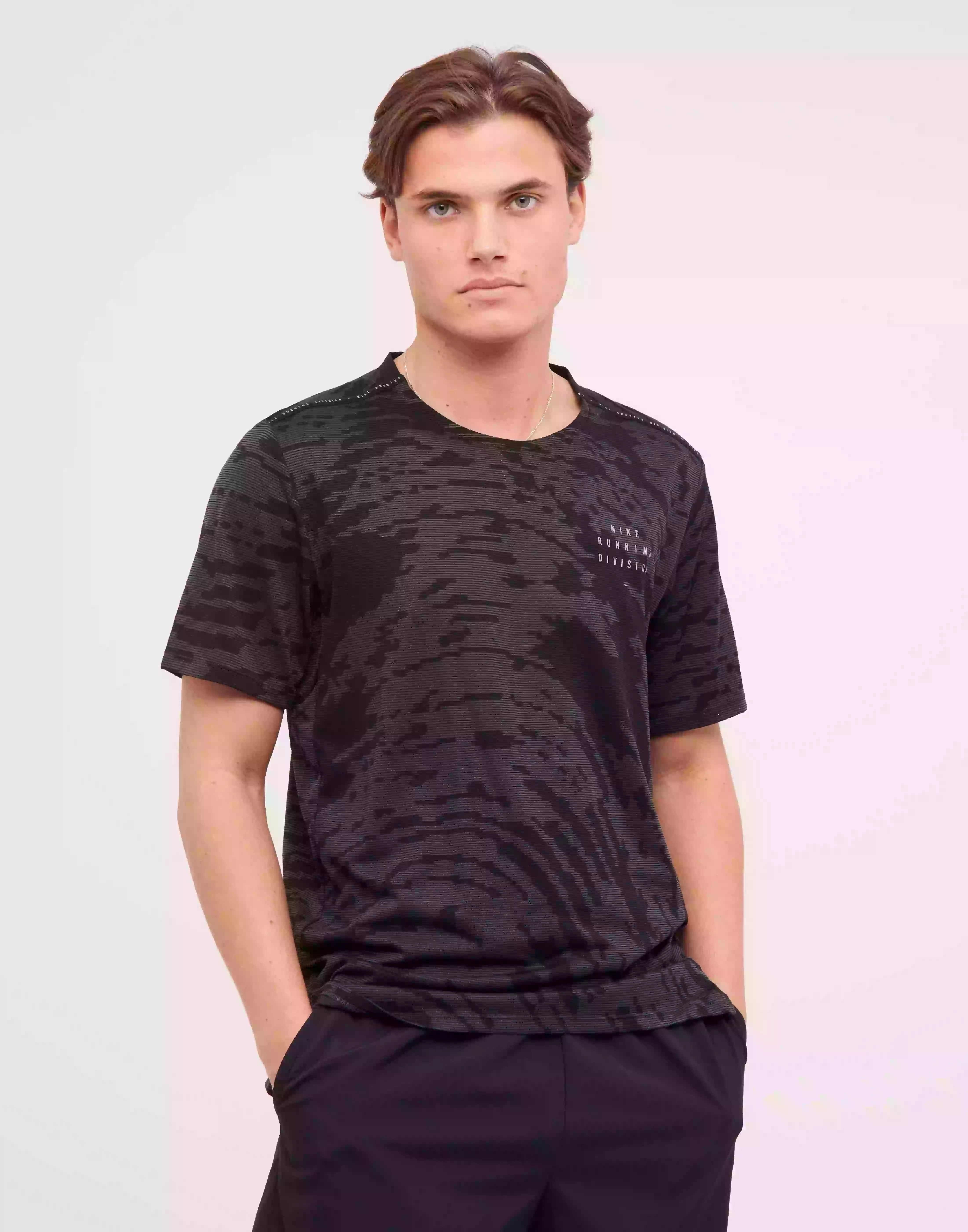 Nike M Nk Df Rn Dvn Rise 365 Nov Ss Tränings T-Shirts & Linnen Grey