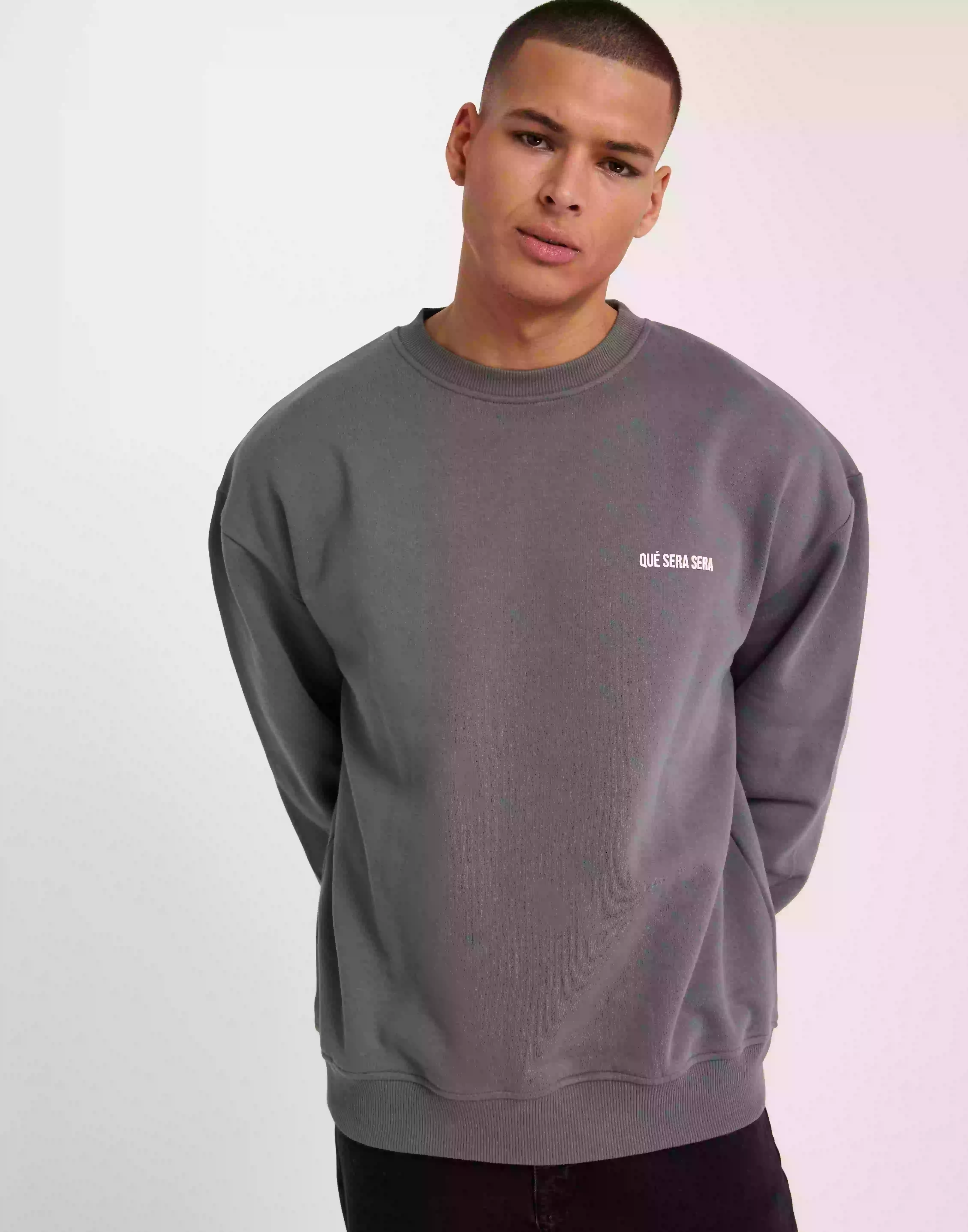 Que Sera Sera Demna Sweater Sweatshirts Gunmetal