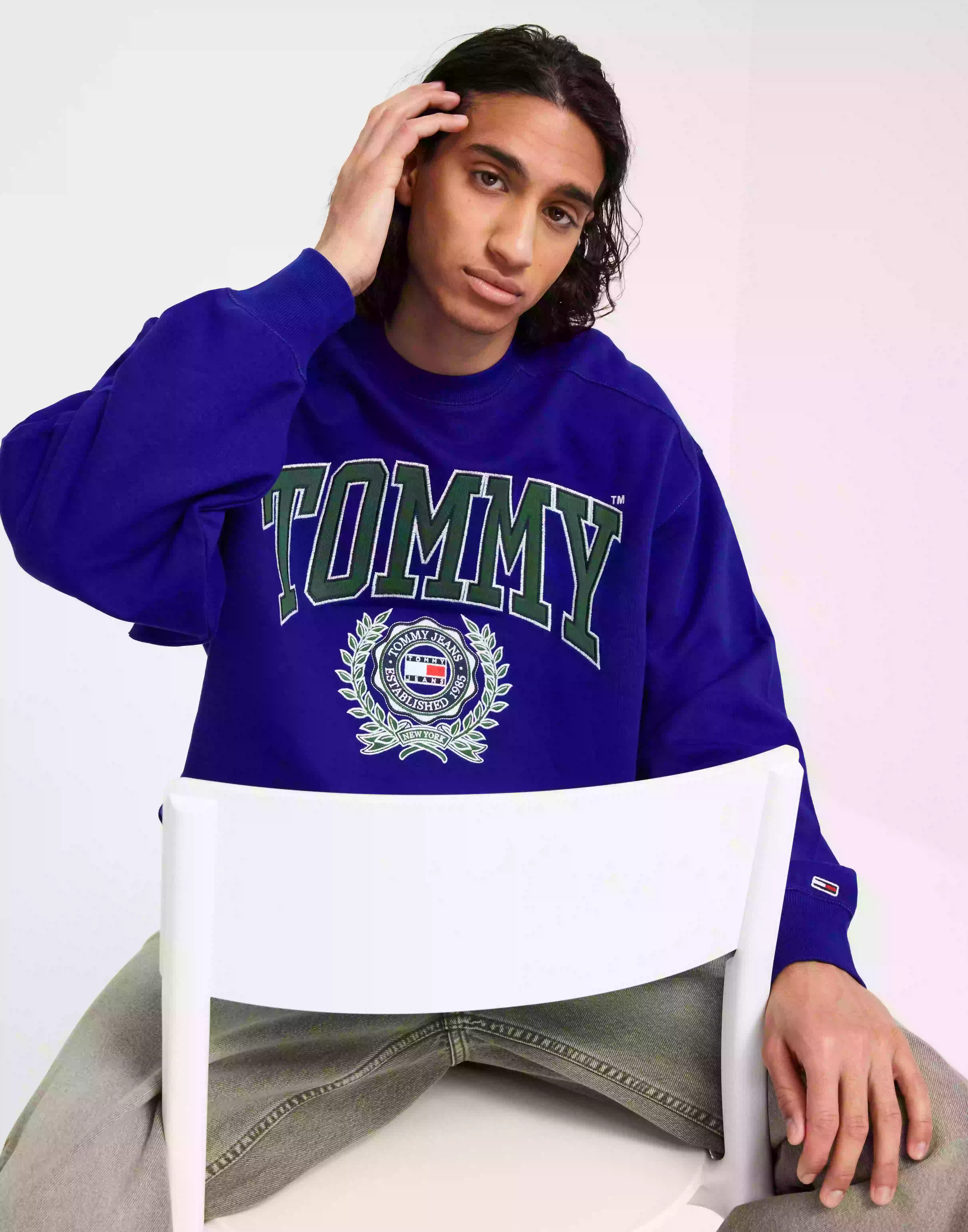 Tommy Jeans Tjm Boxy College Graphic Crew Sweatshirts Navy Voyage
