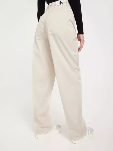 Buy Calvin Klein Jeans STRETCH TWILL HIGH RISE STRAIGHT - Eggshell