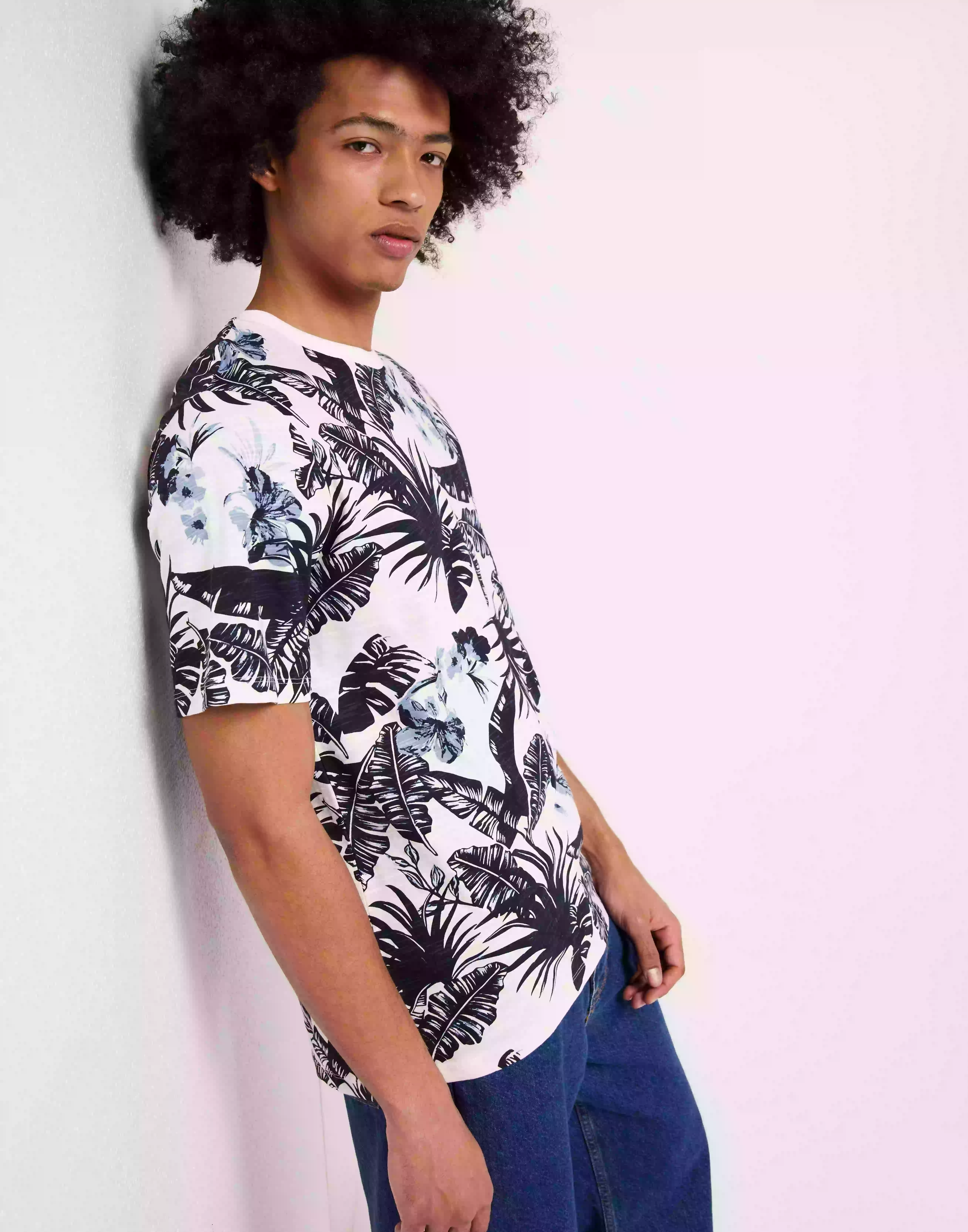 Jack & Jones Jprblatropic Aop Ss Tee Crew Neck S T-shirts med tryck Tofu Ss23