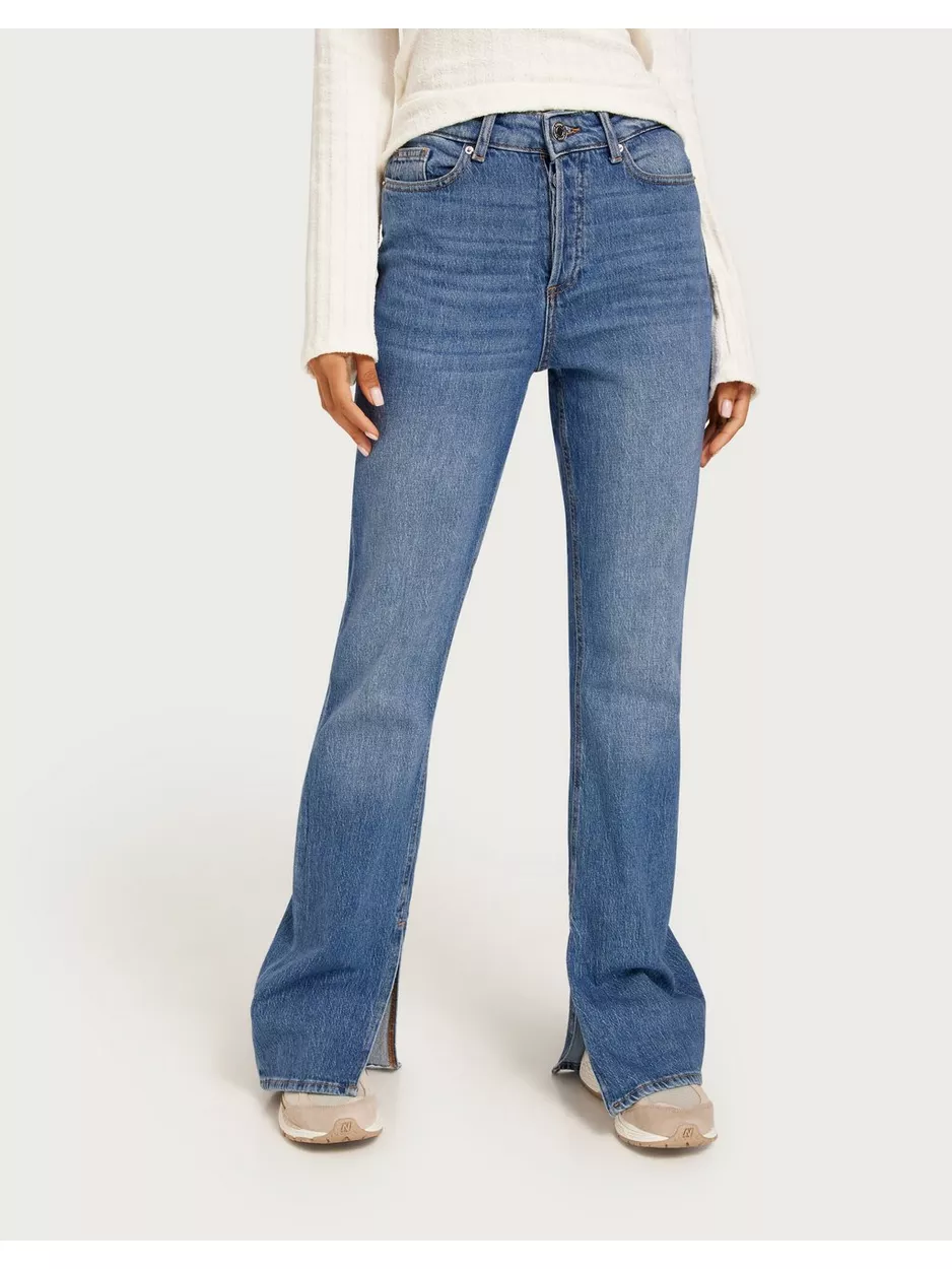 Vero Moda Hr Flared Slit RA368 Flare jeans Medium Blue Denim - Dametøj - Shorts - dametøj - toej.dk