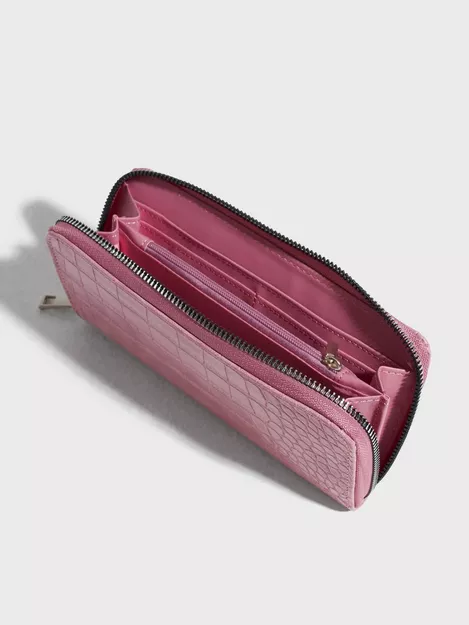 Buy Juicy Couture ALYSSA SMALL FLAP WALLET - Pink