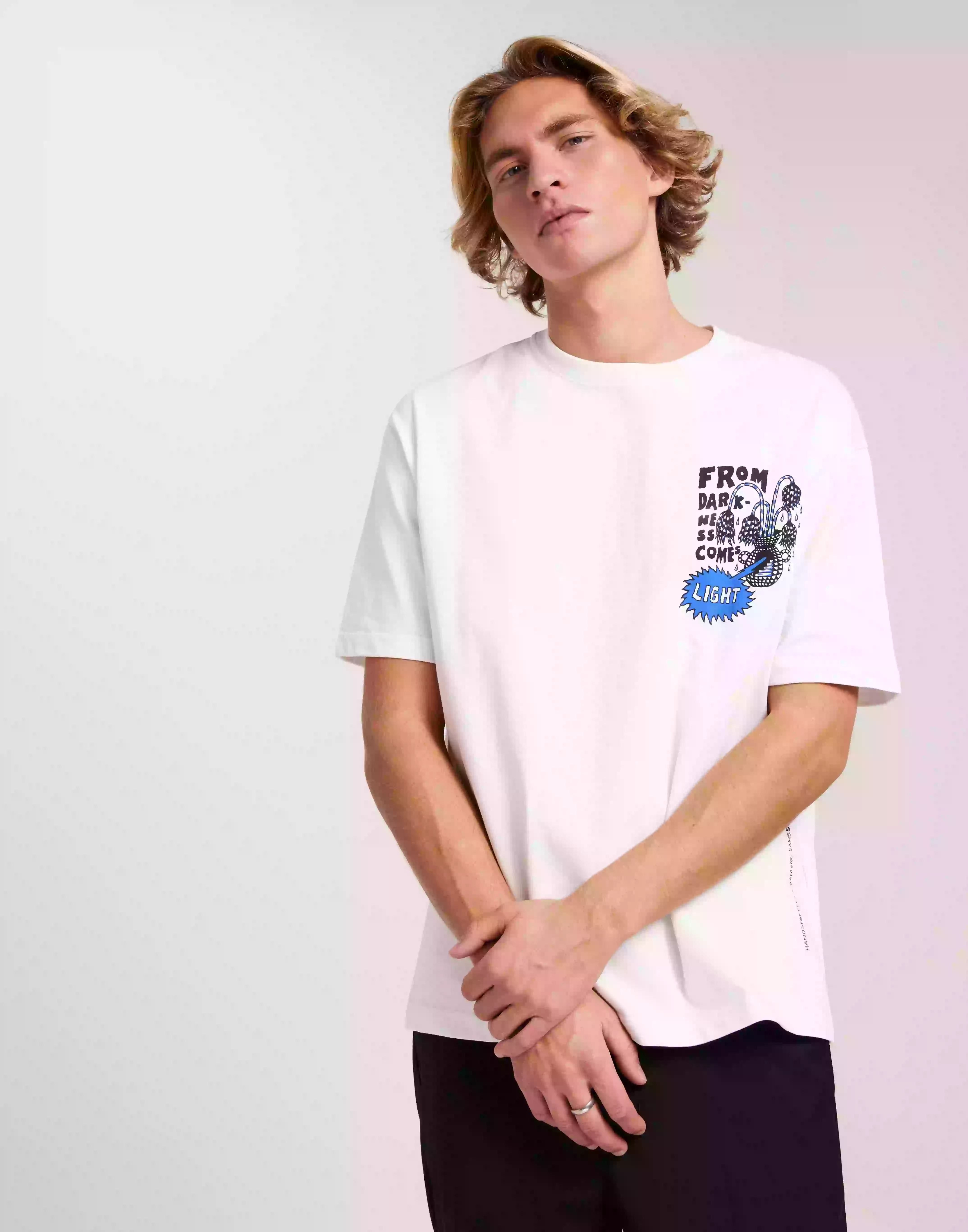 Samsøe Samsøe Handsforfeet T-shirt 1172 T-shirts med tryck From Darkness