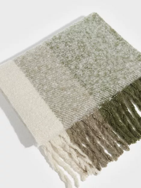 Buy Only ONLVIENNA LIFE SCARF CC - Winter Moss