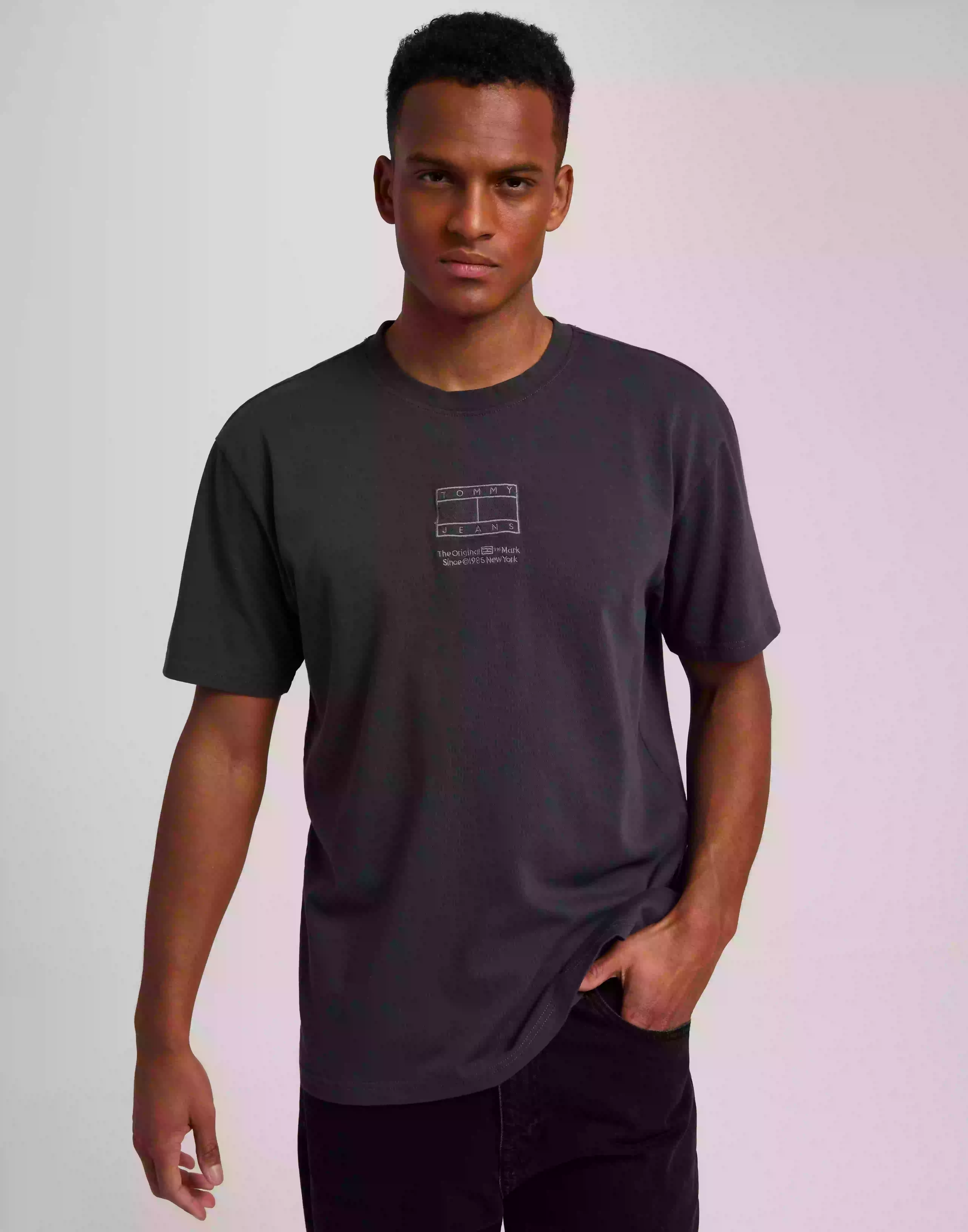 Tommy Jeans Tjm Reg Tonal Flag Tee Kortermede t-shirts New Charcoal