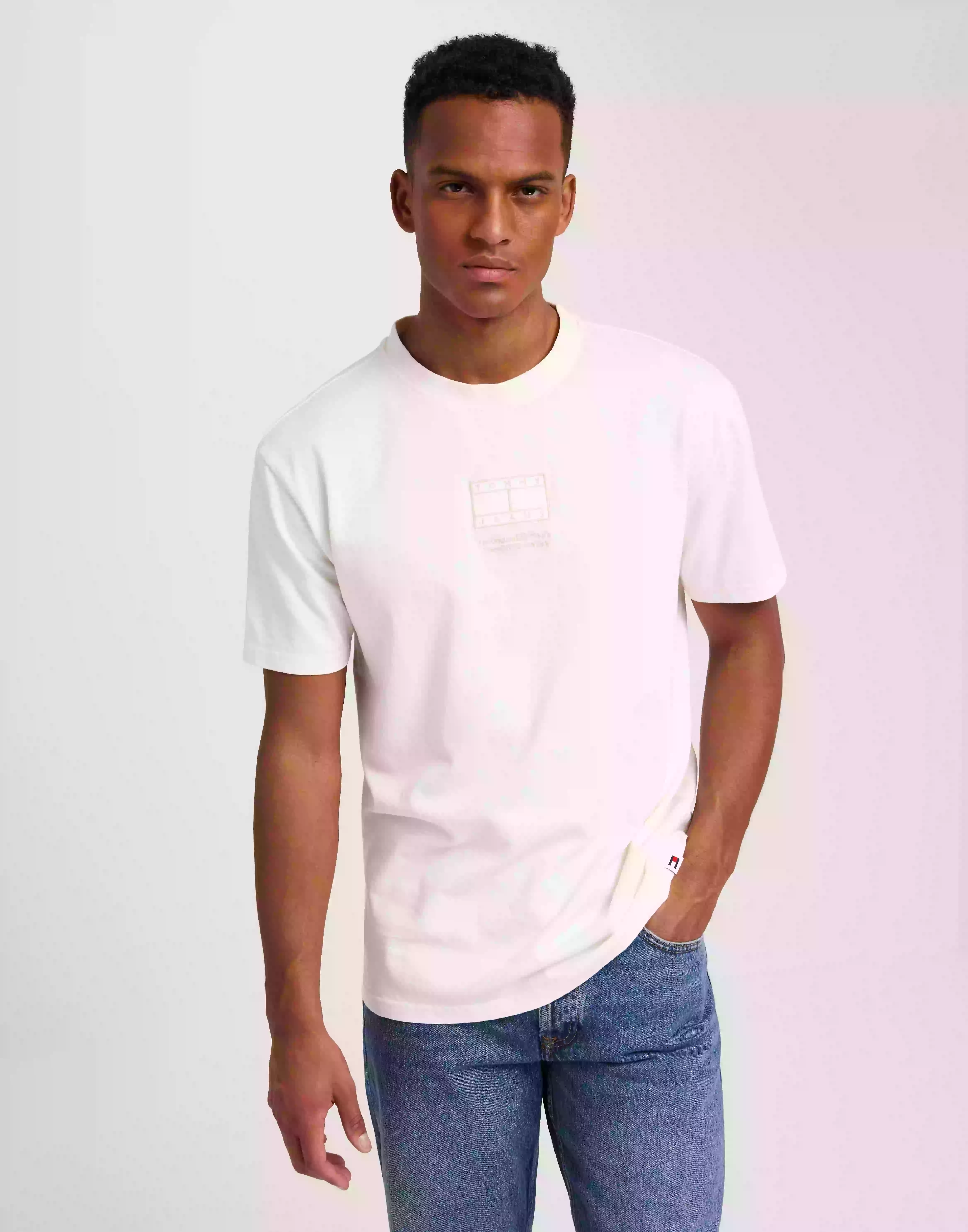 Tommy Jeans Tjm Reg Tonal Flag Tee Kortermede t-shirts Ancient White