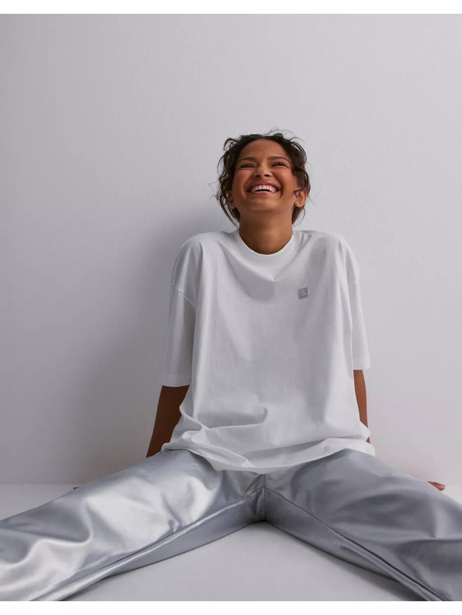 Calvin Klein Jeans Ck Embro Badge Boyfriend Tee Oversized t-shirts Bright White product