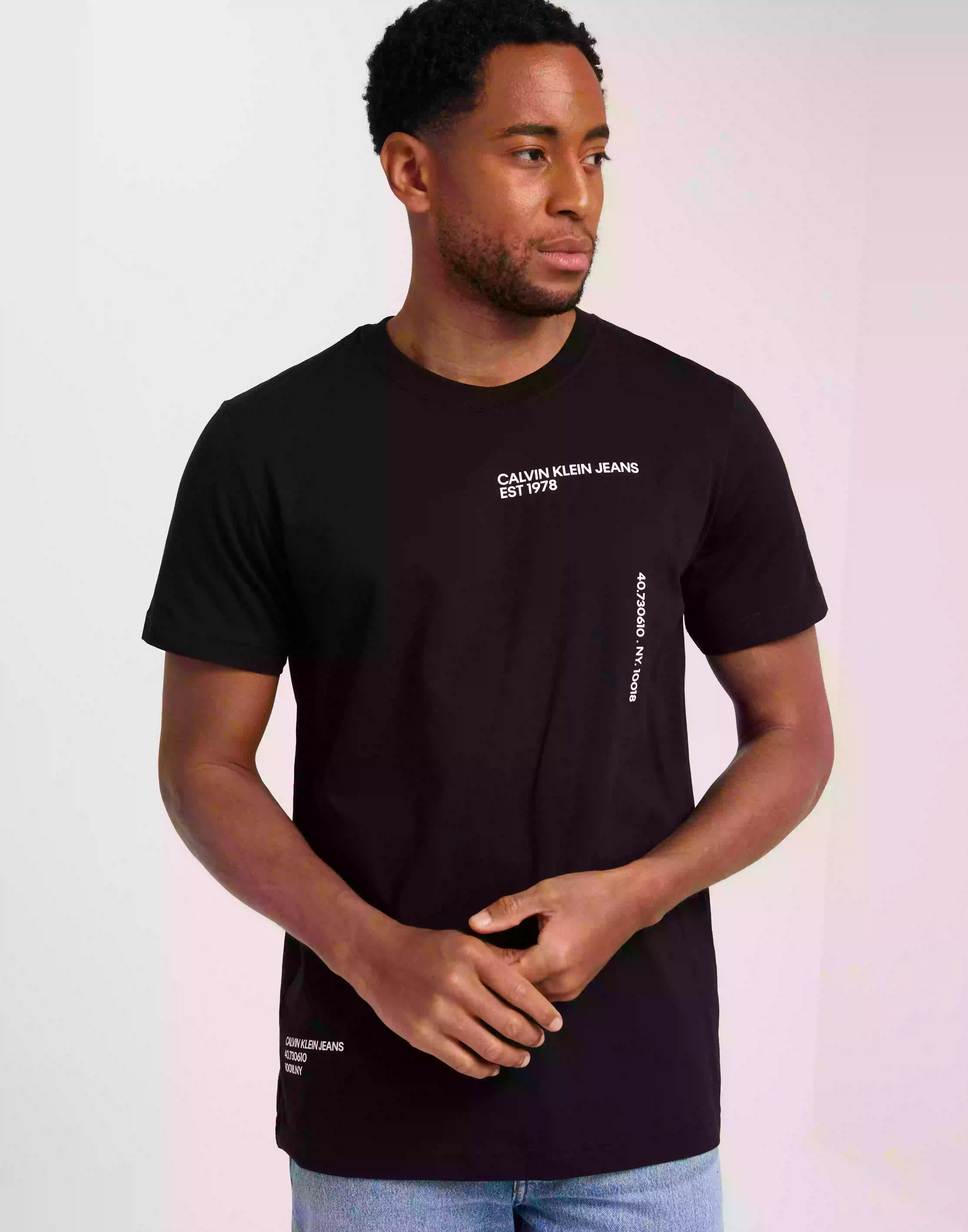 Calvin Klein Jeans Multiplacement Text Tee Kortermede t-shirts Ck Black product