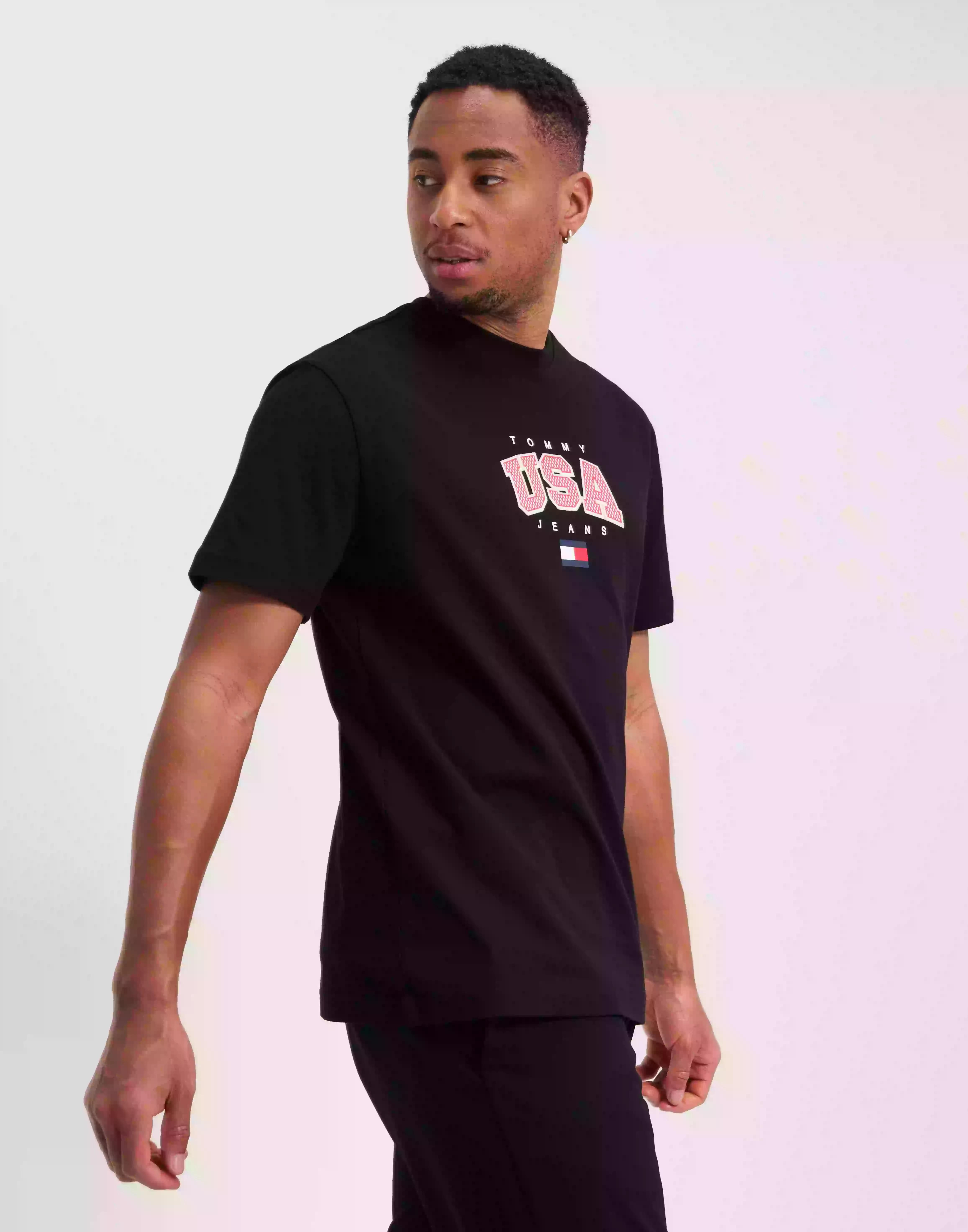 Tommy Jeans Tjm Clsc Modern Sport Usa Tee T-shirts med tryck Black