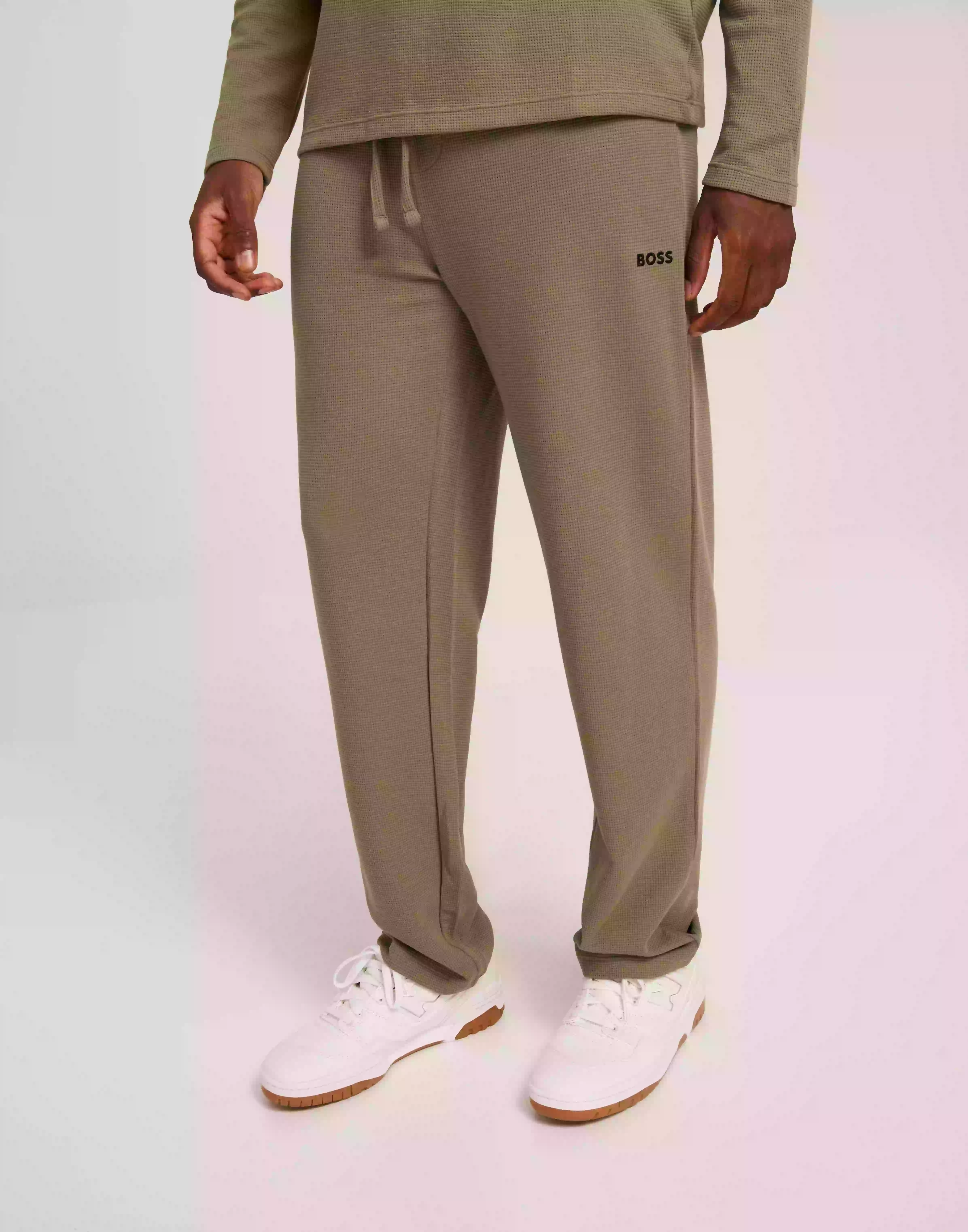 BOSS Waffle Pants 10242355 02 Mjukisbyxor Light/Pastel Green