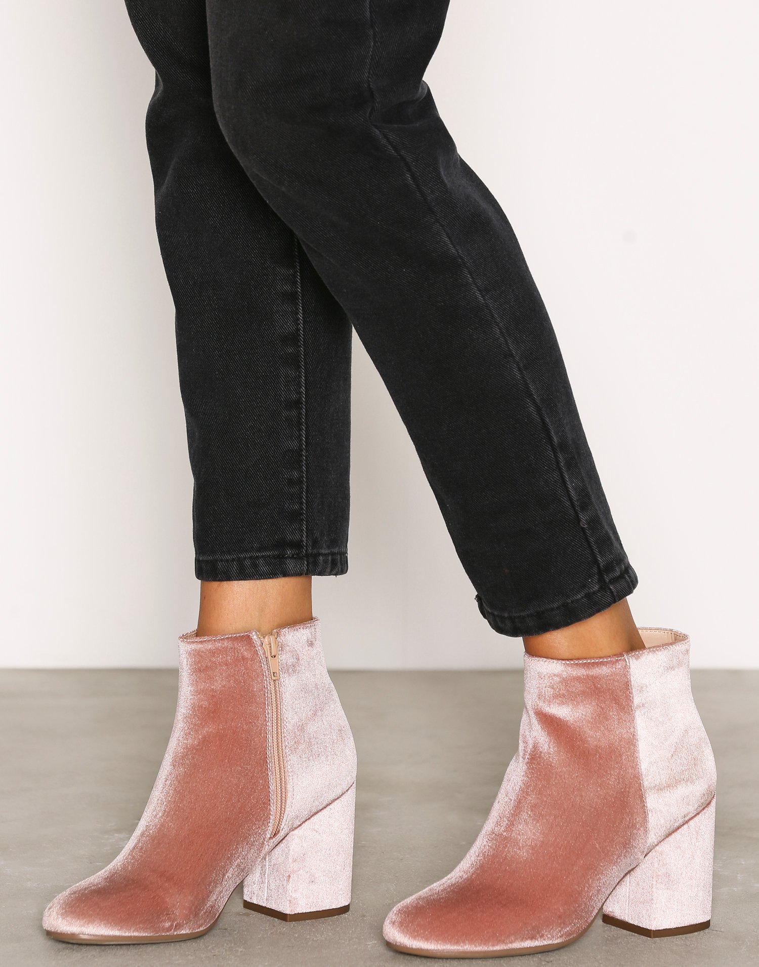 velvet chunky heel boots