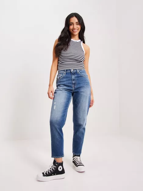 Tommy Jeans MOM UHR - Relaxed fit jeans - denim medium/blue denim 