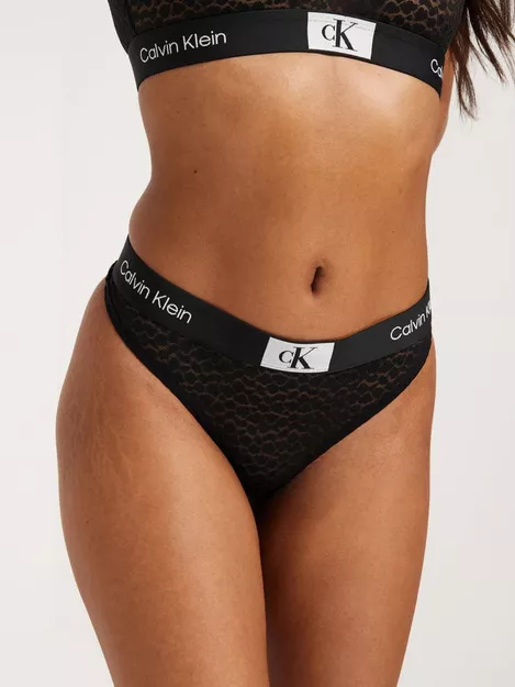 Buy Calvin Klein Underwear MODERN THONG - Black 