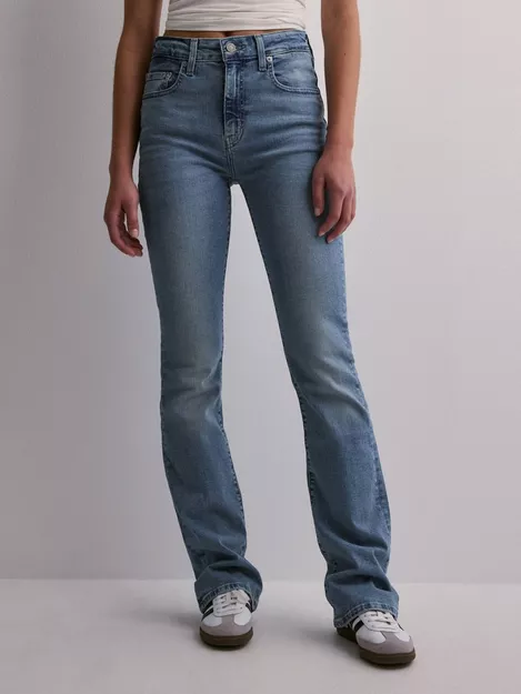 725 High Rise Bootcut Women's Jeans - Medium Wash