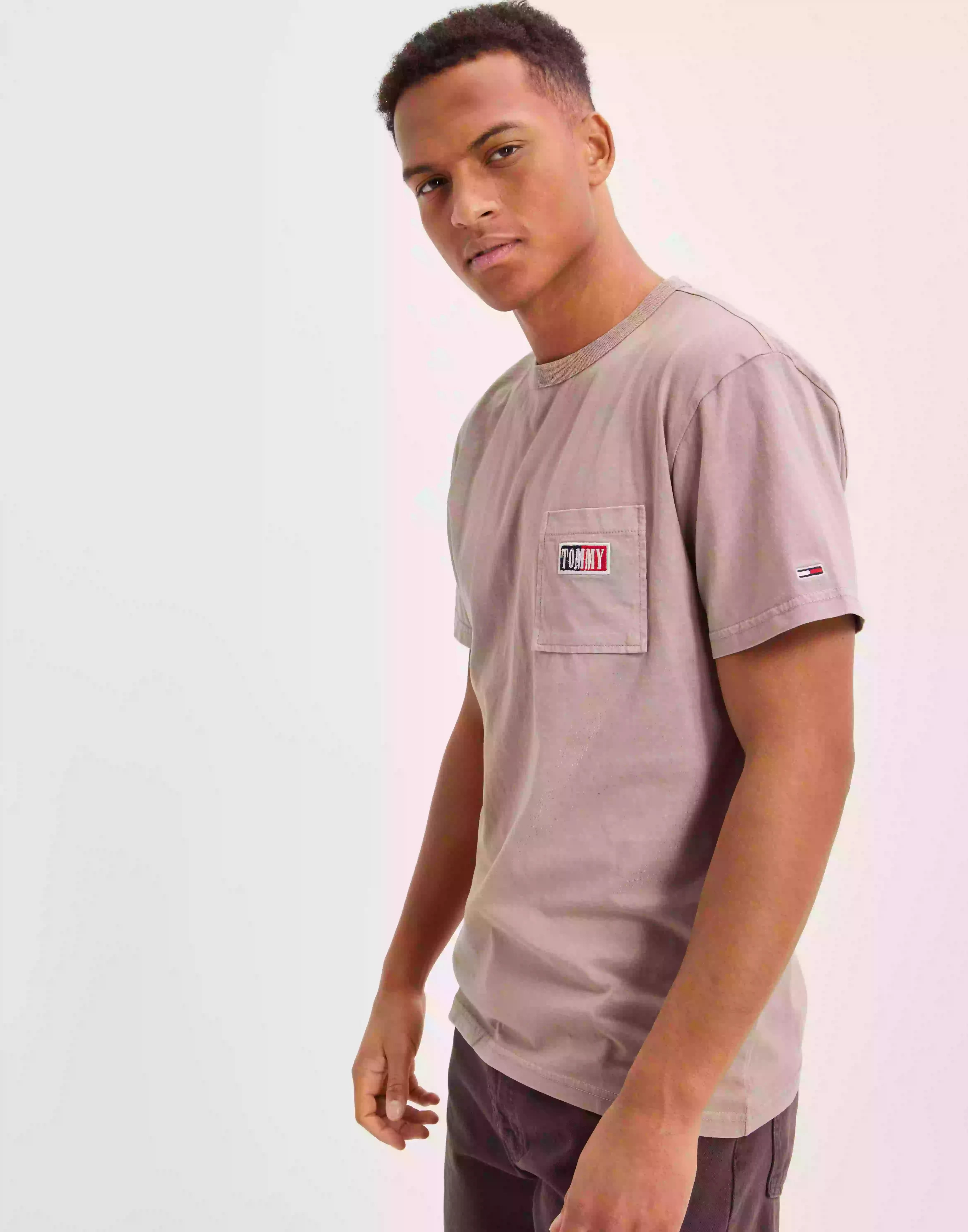 Tommy Jeans Tjm Clsc Timeless Tommy Tee T-Shirts & Linnen Stone