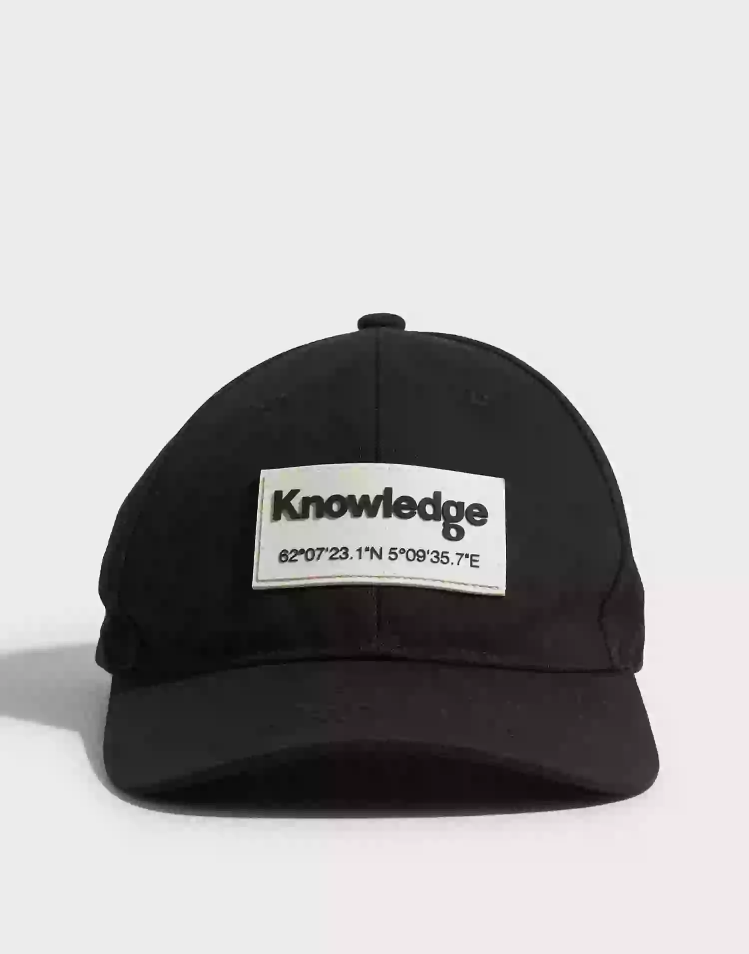 KnowledgeCotton Apparel Twill baseball cap with siliconebadge - GOTS/Vegan Mærke kasketter Black