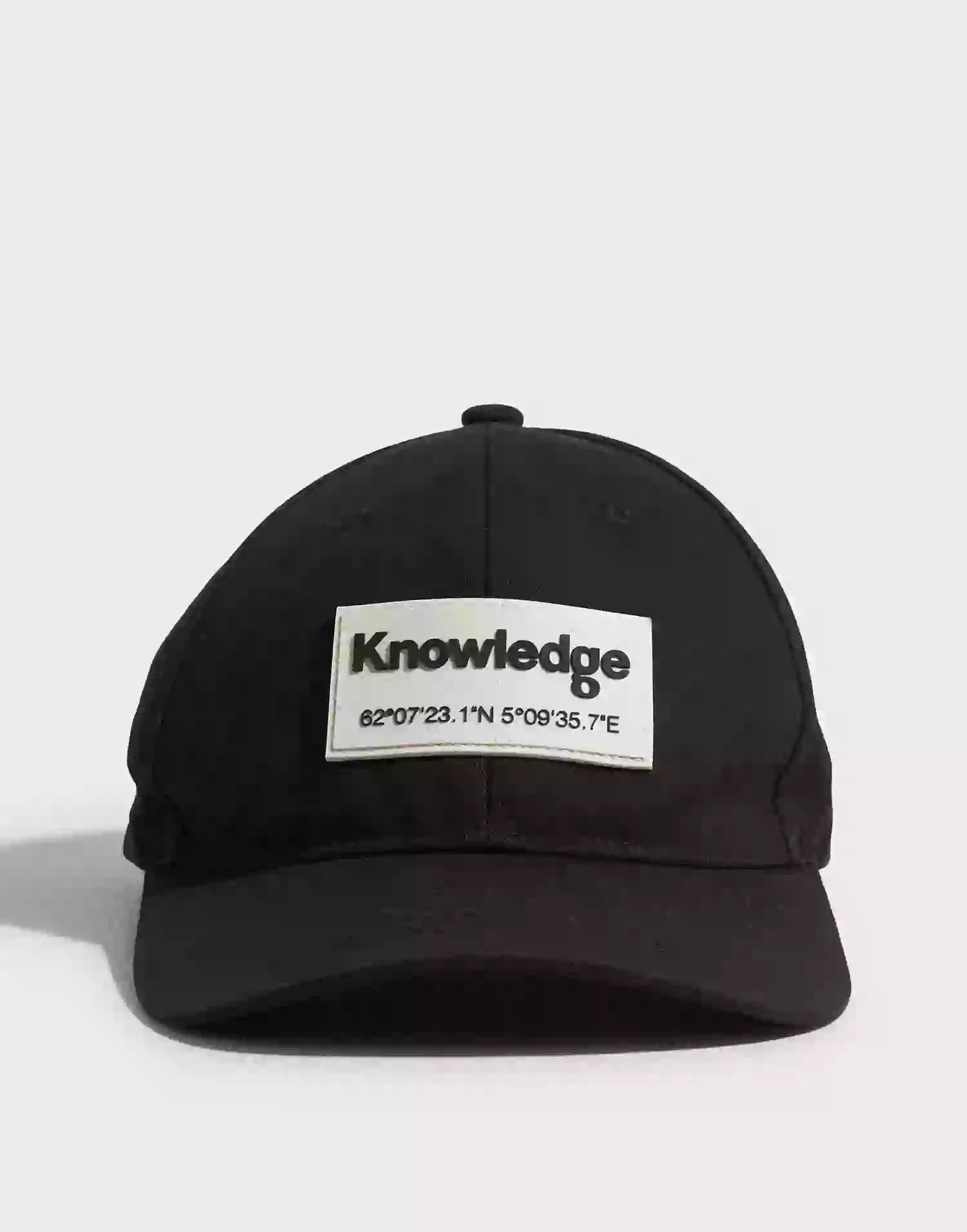 KnowledgeCotton Apparel Twill baseball cap with siliconebadge - GOTS/Vegan Märkeskepsar Black