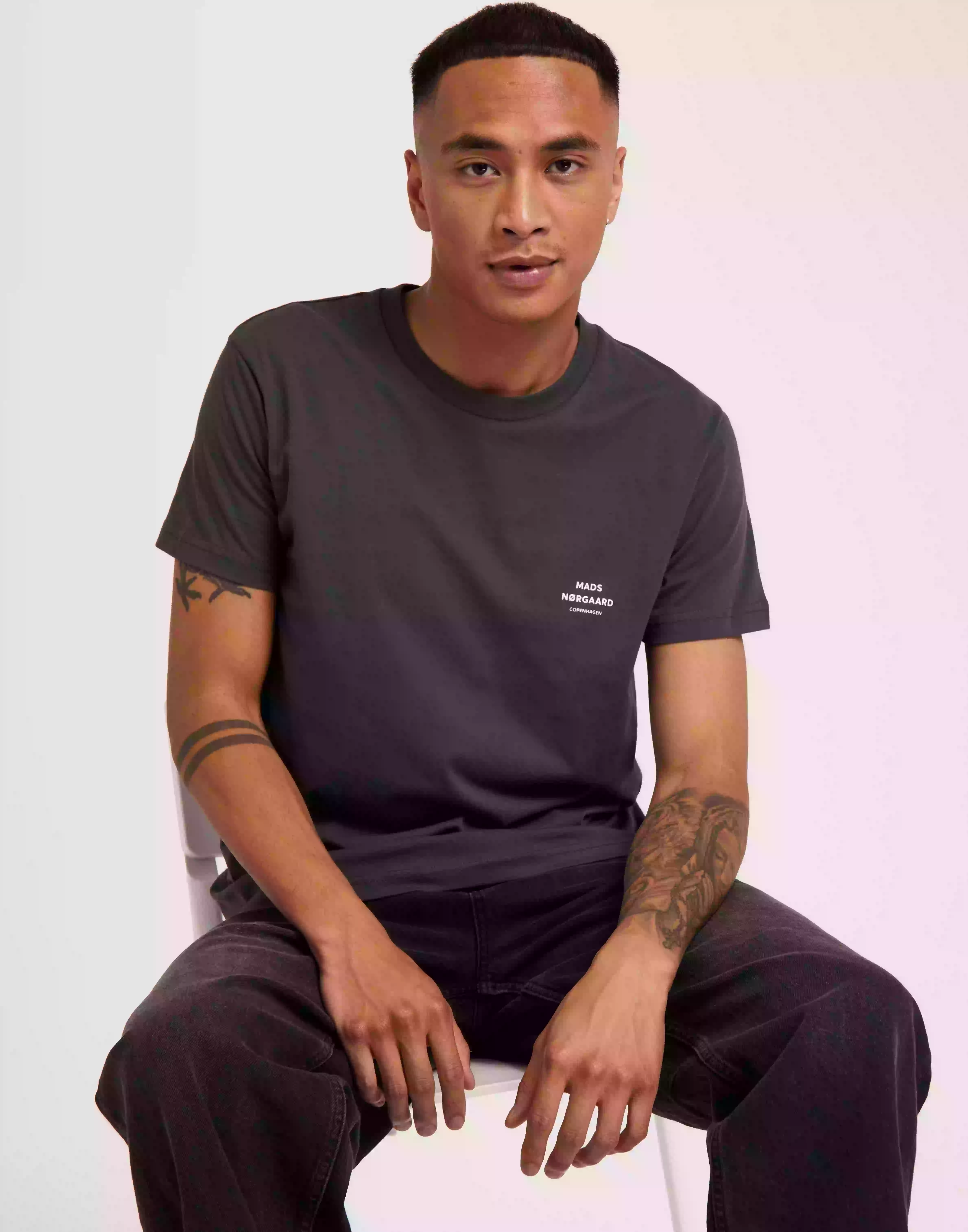 Mads Nørgaard Organic Thor Logo Tee T-shirts med tryck Asphalt