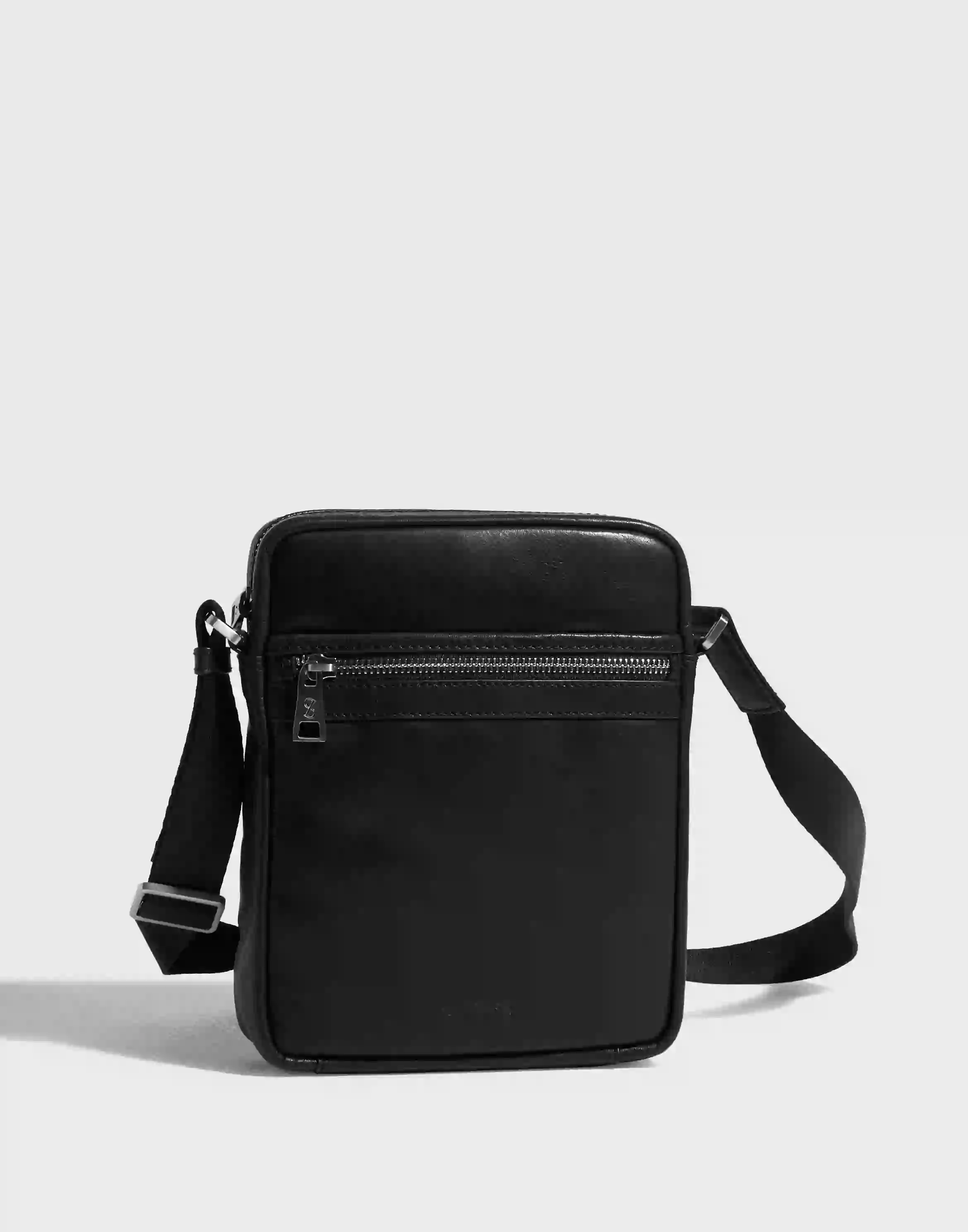 Saddler Valle Axelremsväskor Black