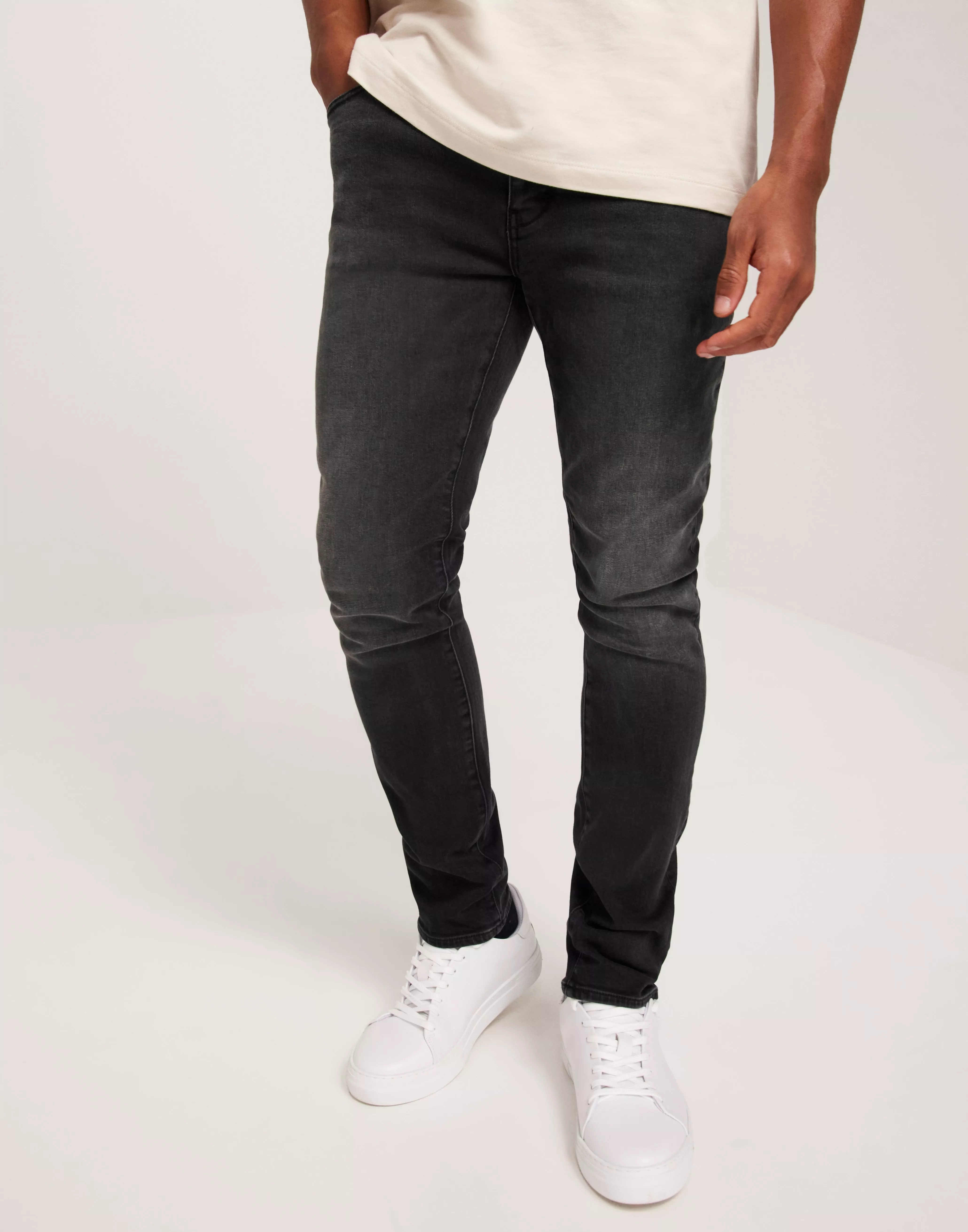 Neuw Ray Tapered Box Car Slim fit jeans Denim product