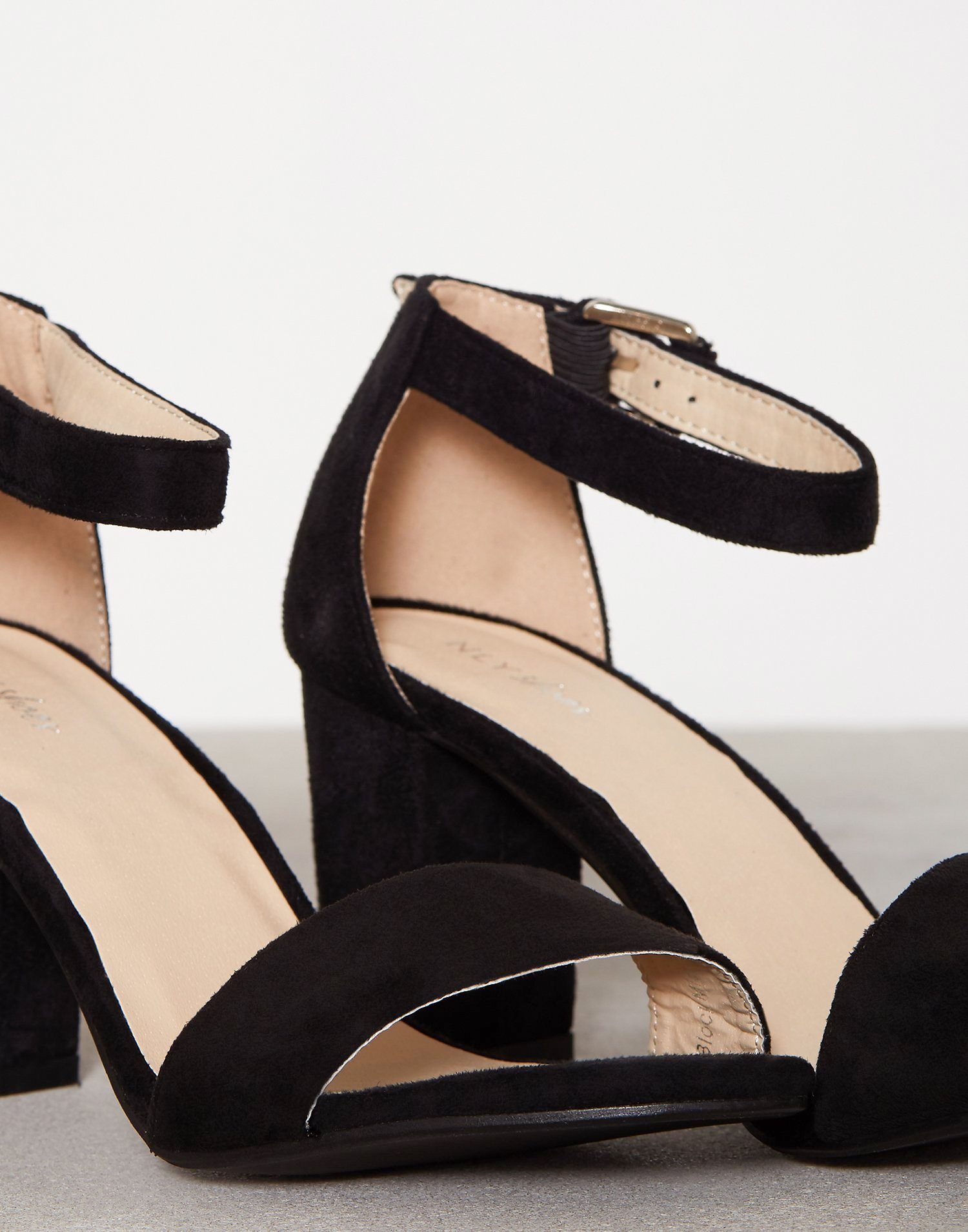 nly by nelly low block heel