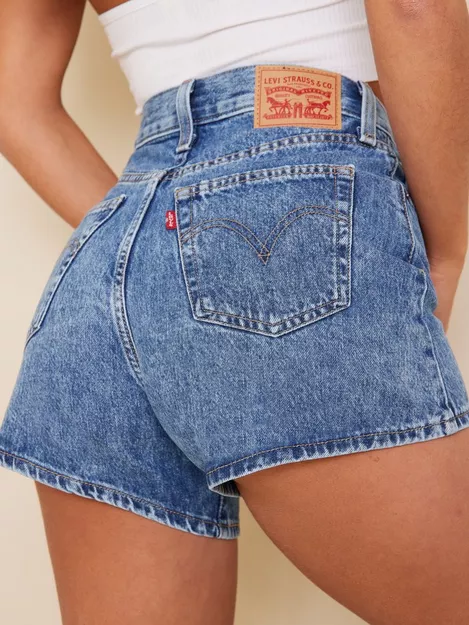Levi's High Waisted Mom Jean Shorts In a Pinch Medium Stone Wash