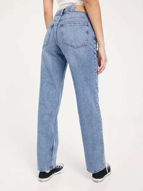 Buy Gina Tricot Low straight jeans - Mid Blue