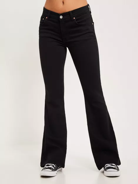 Buy Gina Tricot Low waist bootcut jeans - Black | Nelly.com