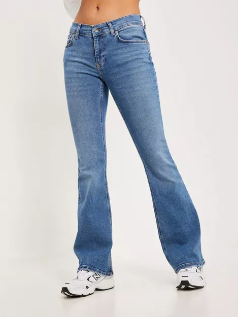 Low waist bootcut jeans - White - Women - Gina Tricot