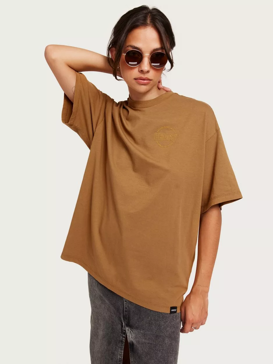 Levi's - T-Shirts - Neutral - Graphic Short Stack Tee - Topper & t-shirts