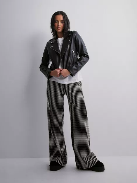 Buy Gina Tricot Striped soft trousers - Black/White