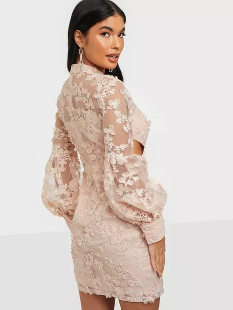 Love Triangle lace mini dress with flare sleeve in rose