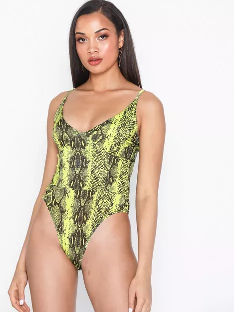 syre Forbløffe omfavne Buy Missguided Snake Print Cupped Bodysuit - Neon Green | Nelly.com