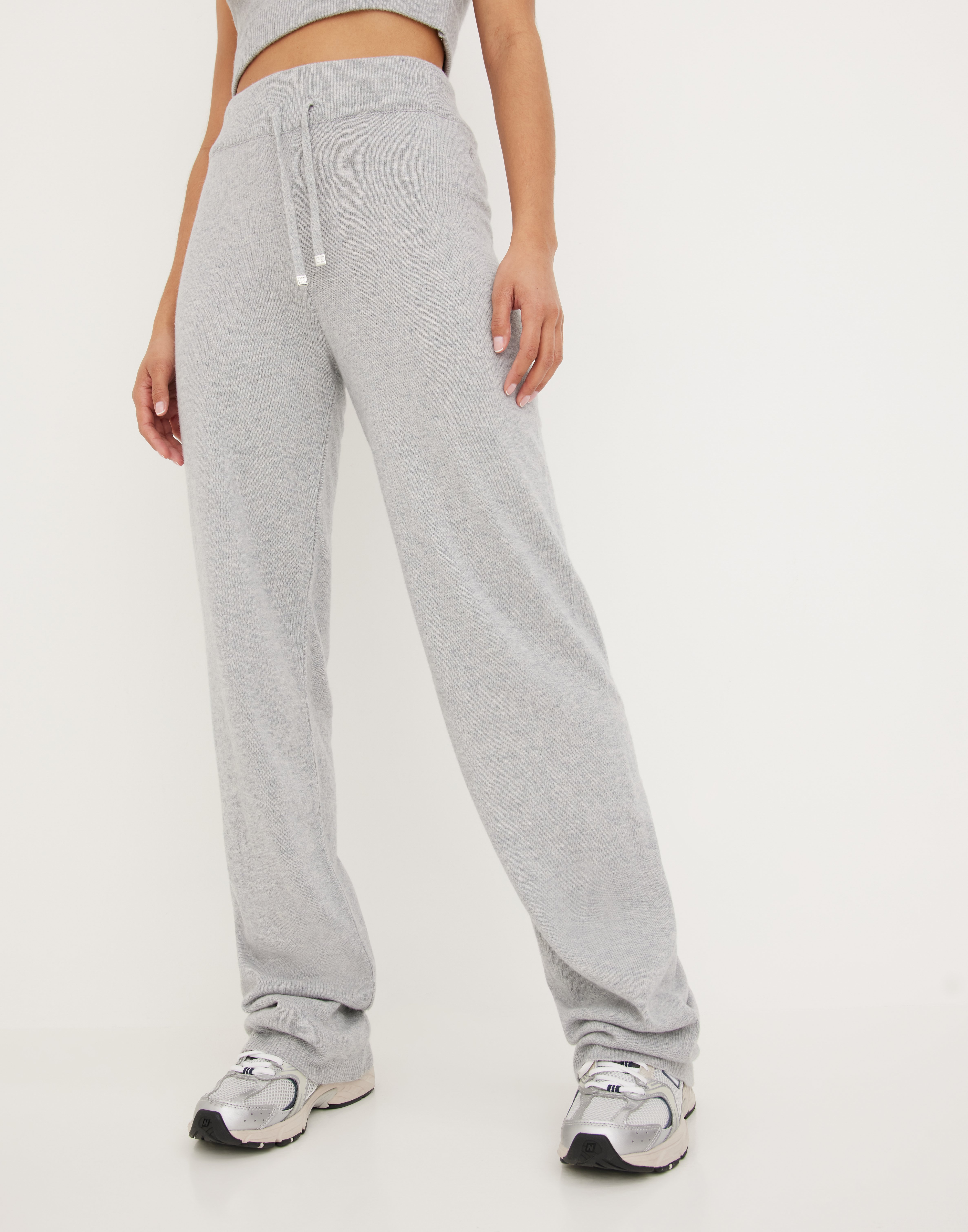 sweatpants with straight legs