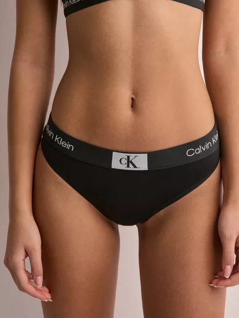 Buy Calvin Klein Underwear MODERN THONG - Black