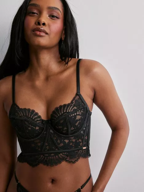 Push-up bra with wing for €34.99 - Bra Accessories - Hunkemöller