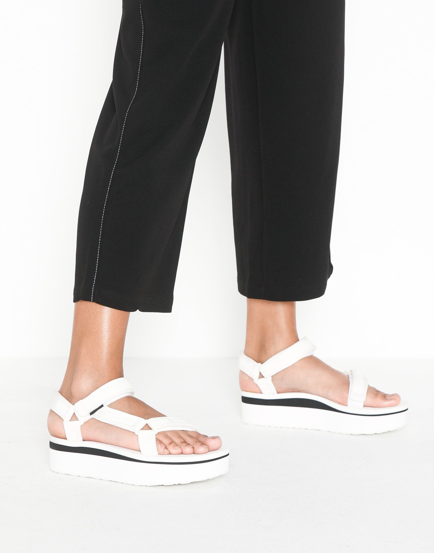 teva flatform white