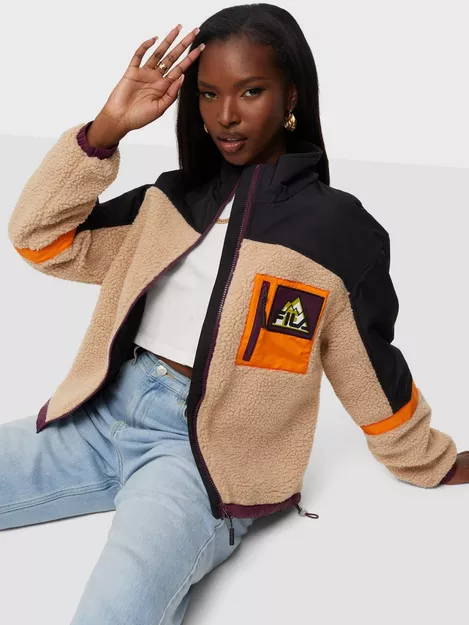 Buy blocked sherpa jacket - Sand | Nelly.com