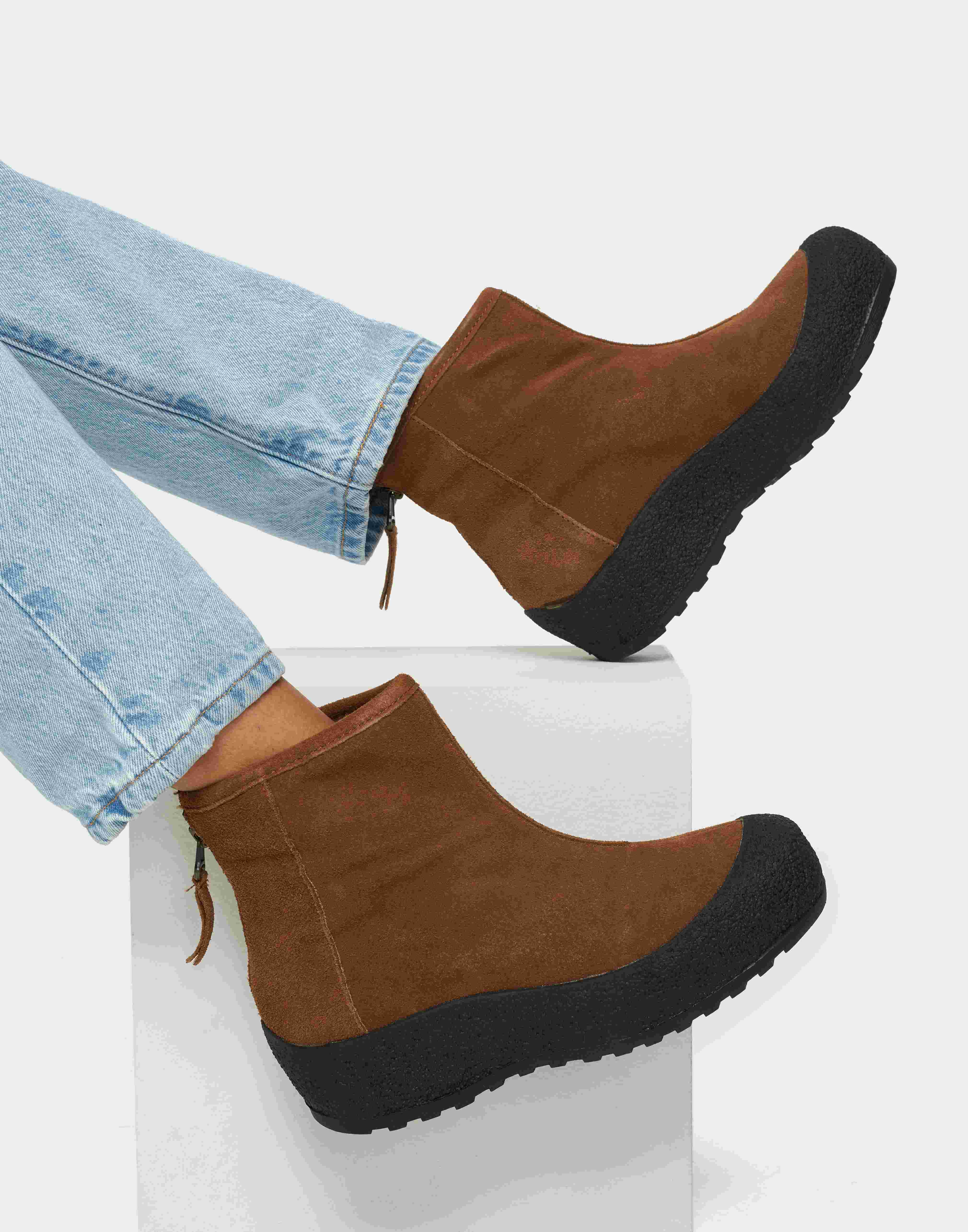 duffy flat boots