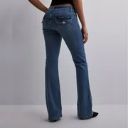 JEANS Nelly